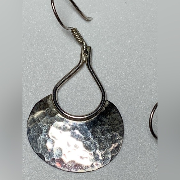 Vintage Mexico Hammered Sterling Silver Wide-Fan Shaped French Wire Earrings - Picture 10 of 12